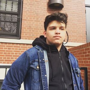 Meet your Posher, Ernesto